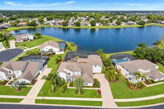 Formosa Gardens lakeside vacation homes